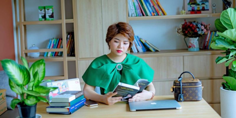 Tác giả Ngô Thị Kim Cúc vượt qua khó khăn khẳng định vị thế