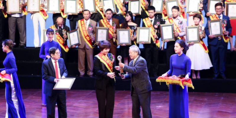 Tác giả Ngô Thị Kim Cúc những thành tựu đáng tự hào